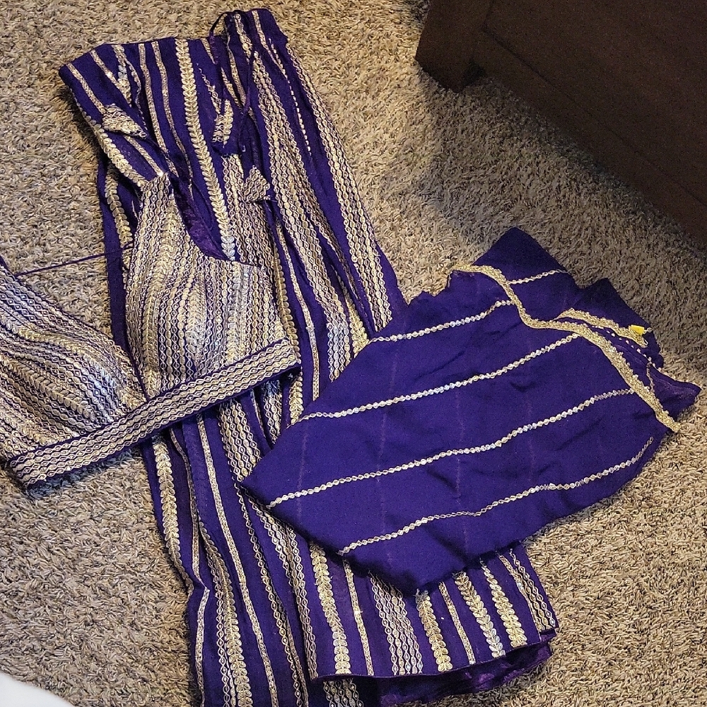 Stylish Purple and Gold Women's Traditional Set